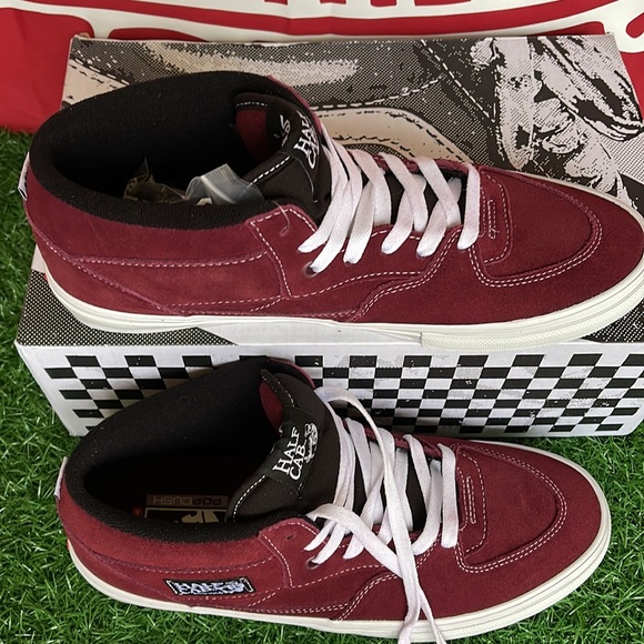 Vans Skate Half Cab
Port Royale
VNOA5FCD4QU
WMNS sneakers - Picture 3 of 16